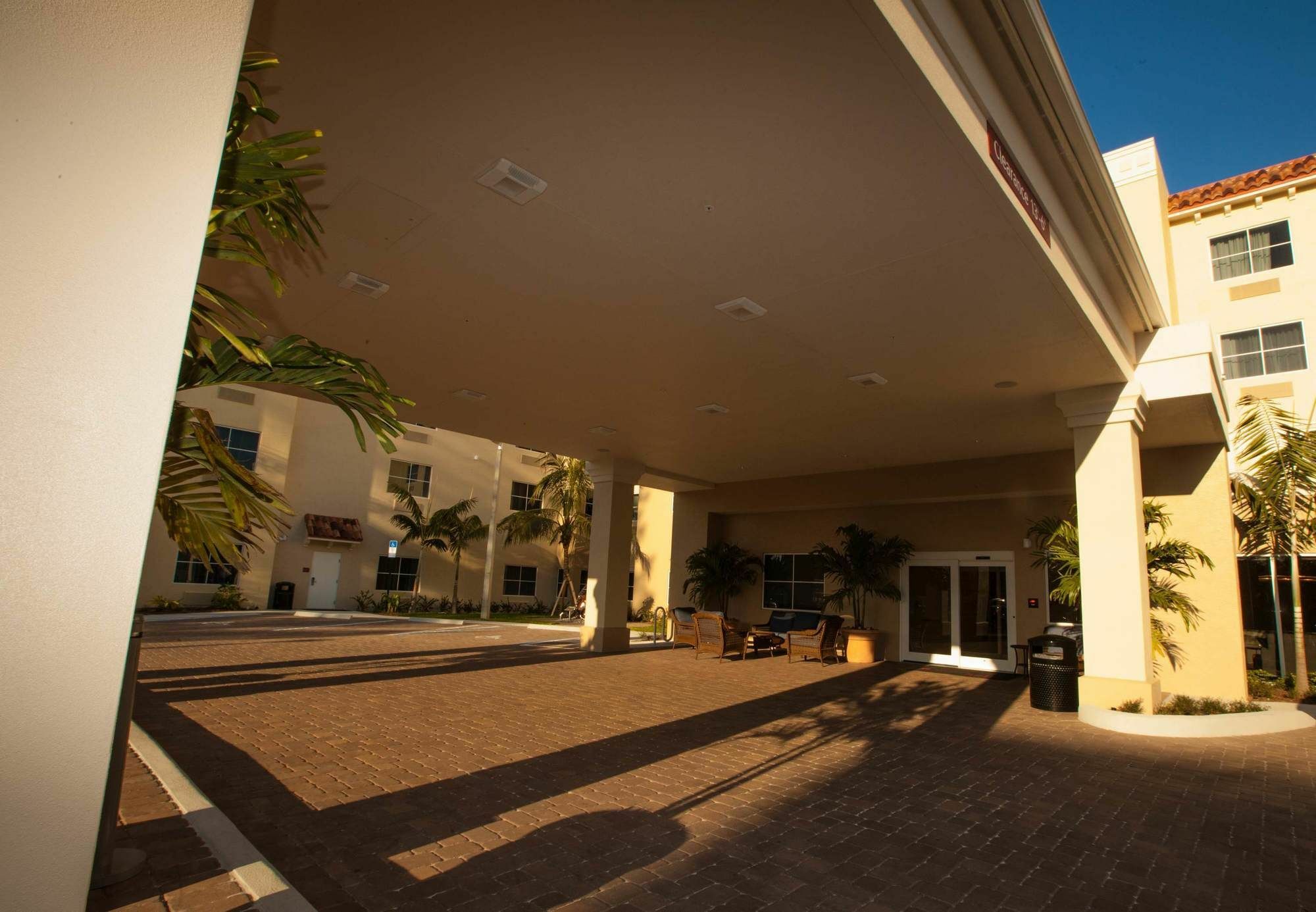 Towneplace Suites By Marriott Boynton Beach Exterior photo